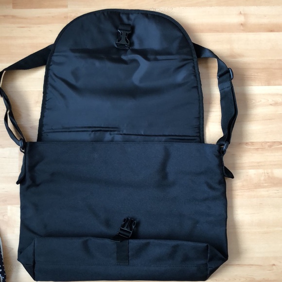 FILA bag - Picture 5 of 13